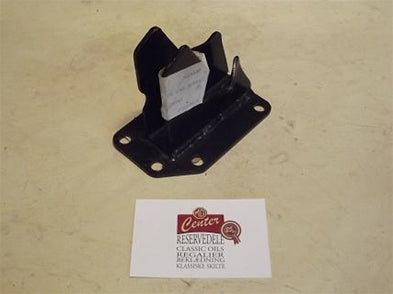 BRACKET, MGB engine mounting, RH